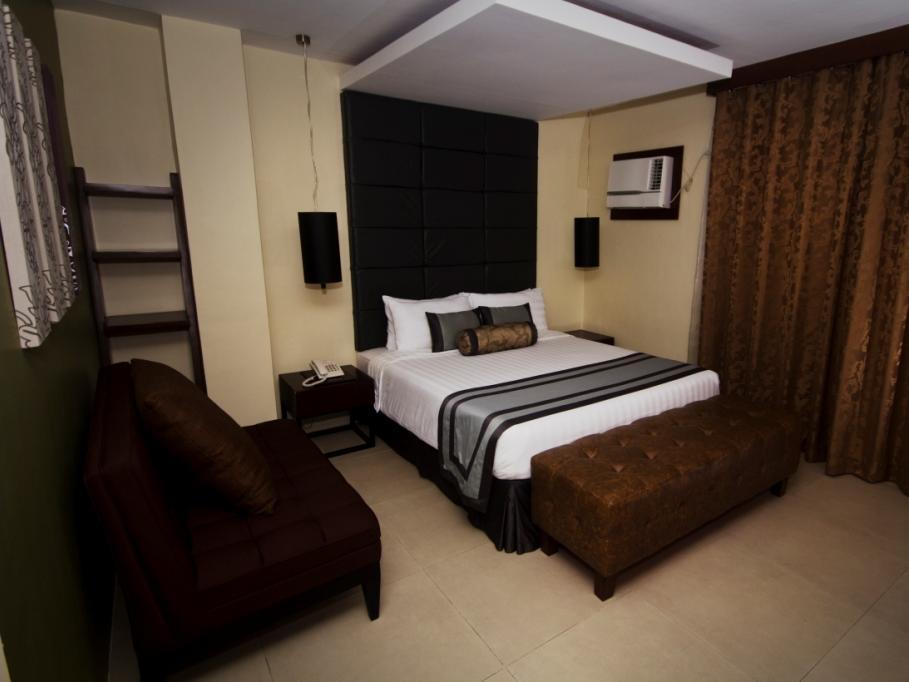 Mango Suites Tuguegarao Extérieur photo